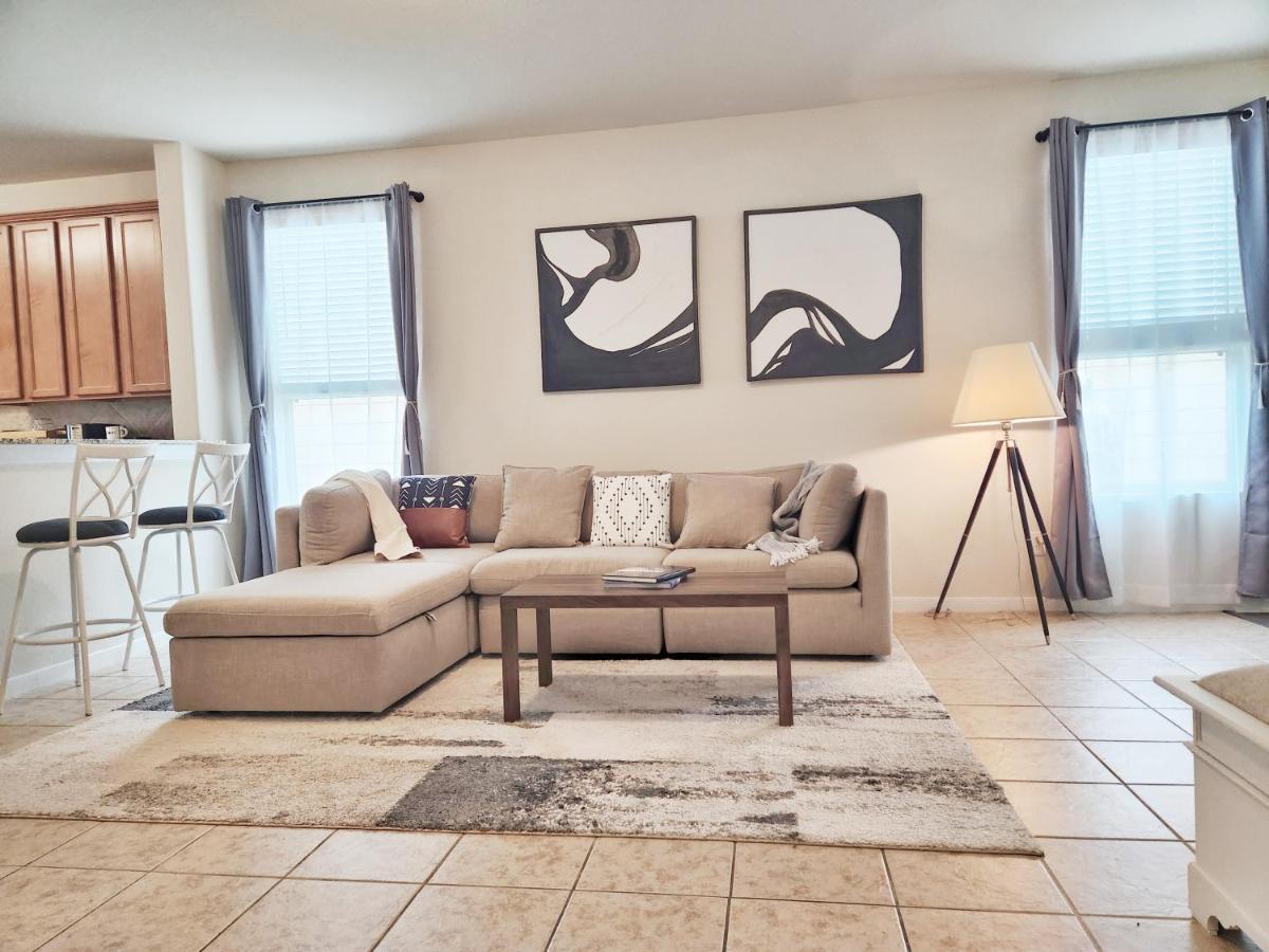 4 Bedroom Home Near Downtown Med Center Nrg Stadium Pearland Skyview Long By Ion Rentals Houston Bagian luar foto