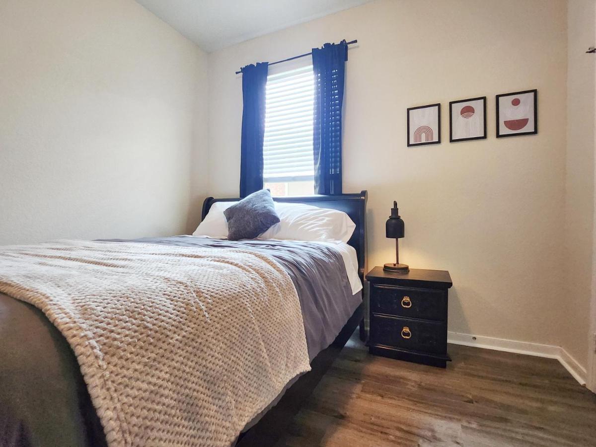 4 Bedroom Home Near Downtown Med Center Nrg Stadium Pearland Skyview Long By Ion Rentals Houston Bagian luar foto