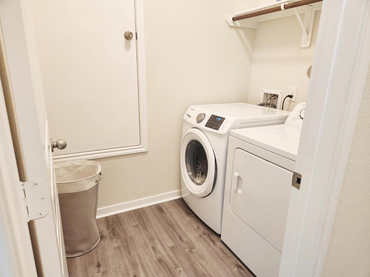 4 Bedroom Home Near Downtown Med Center Nrg Stadium Pearland Skyview Long By Ion Rentals Houston Bagian luar foto