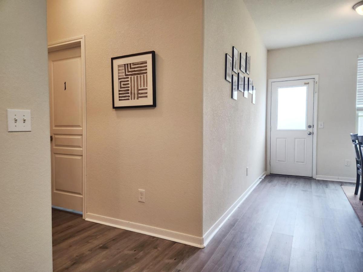 4 Bedroom Home Near Downtown Med Center Nrg Stadium Pearland Skyview Long By Ion Rentals Houston Bagian luar foto