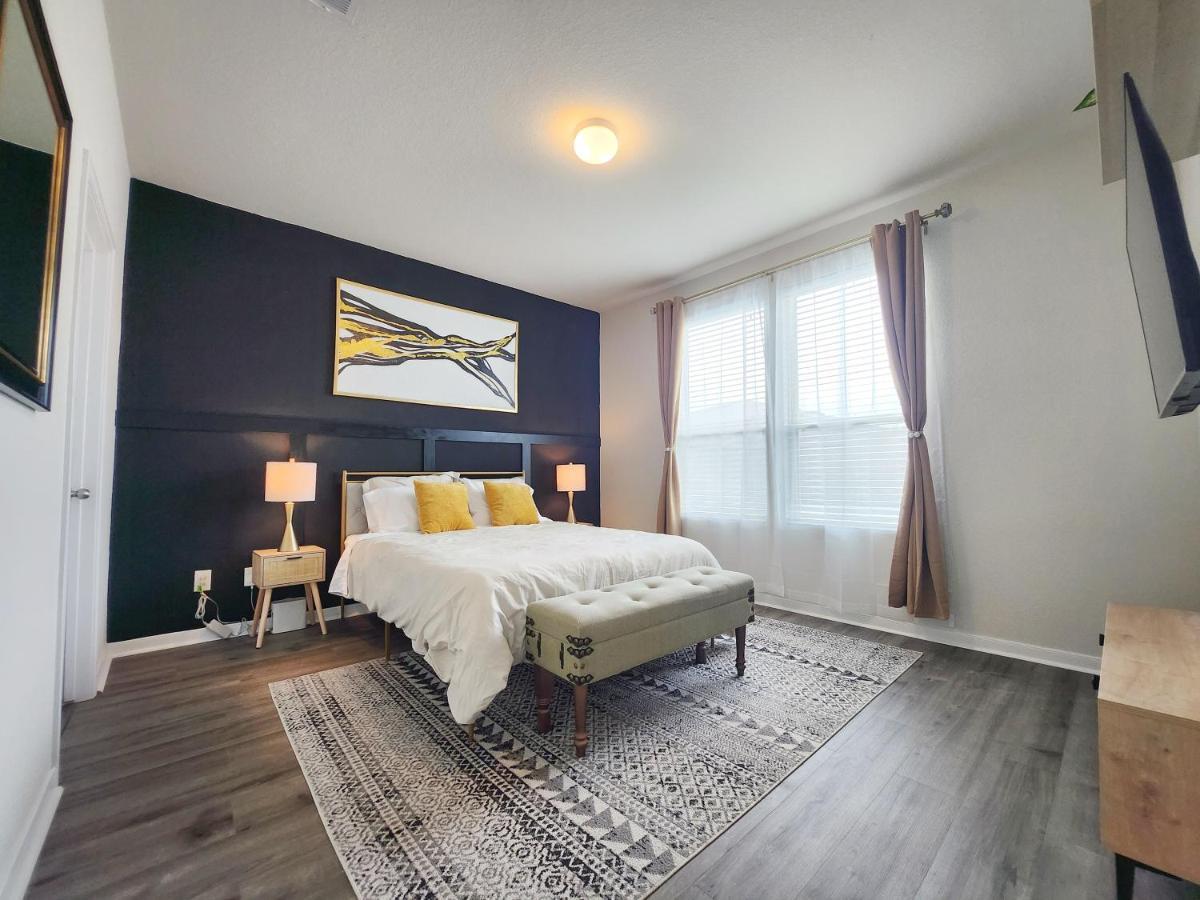 4 Bedroom Home Near Downtown Med Center Nrg Stadium Pearland Skyview Long By Ion Rentals Houston Bagian luar foto