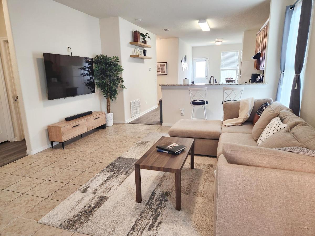 4 Bedroom Home Near Downtown Med Center Nrg Stadium Pearland Skyview Long By Ion Rentals Houston Bagian luar foto