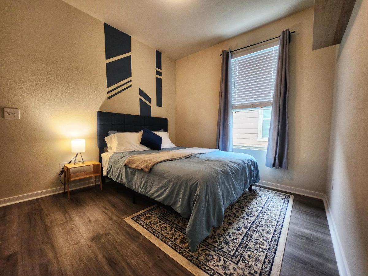 4 Bedroom Home Near Downtown Med Center Nrg Stadium Pearland Skyview Long By Ion Rentals Houston Bagian luar foto